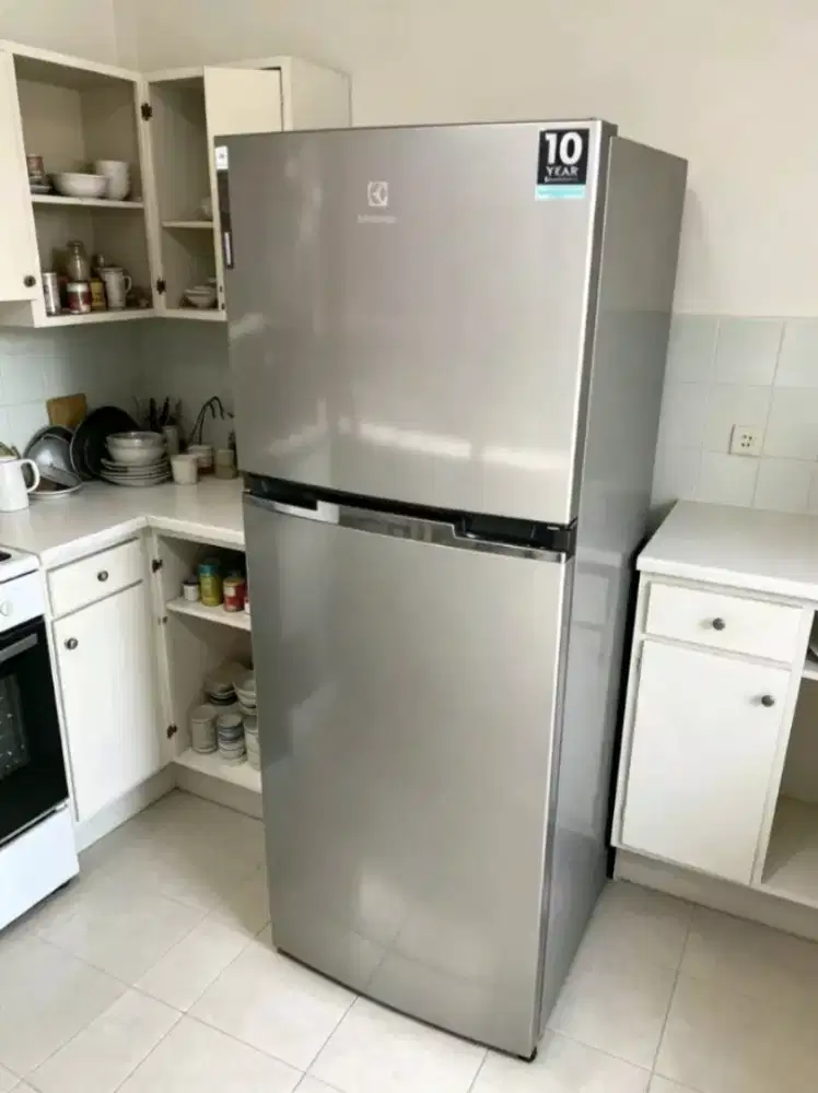 Di jual Kulkas 2 Pintu inverter