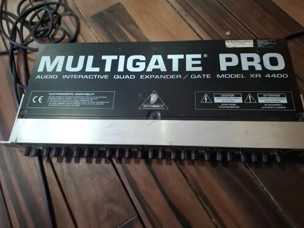 Multigate pro behringer xr 4400