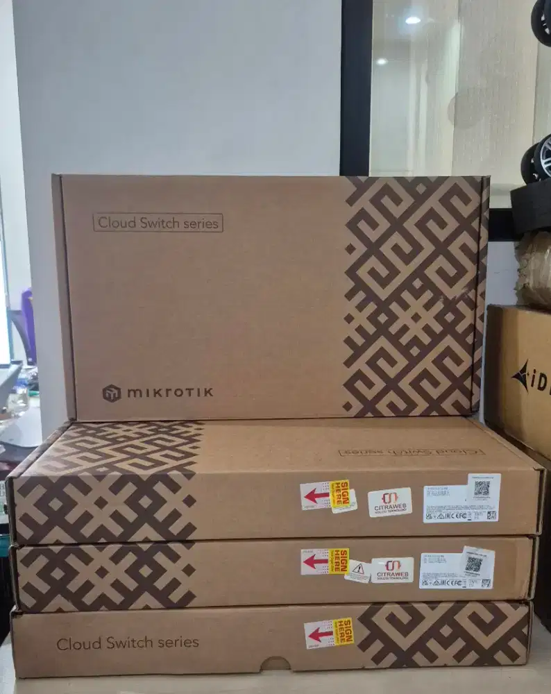 Switch Mikrotik CSR