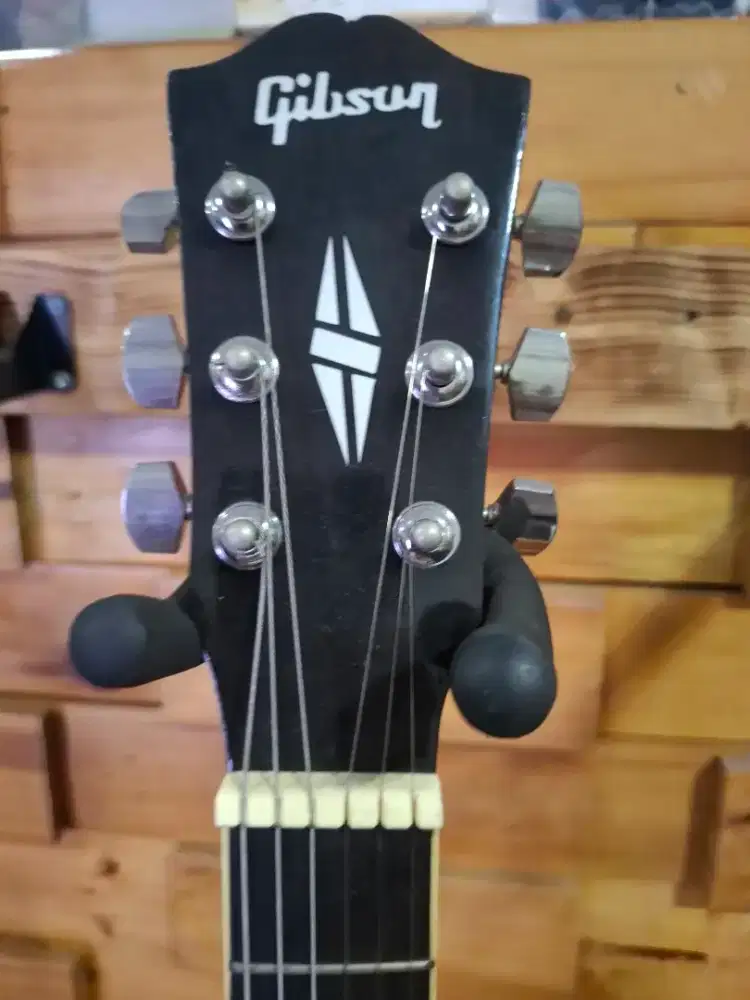 Gibson acustik non elektrik