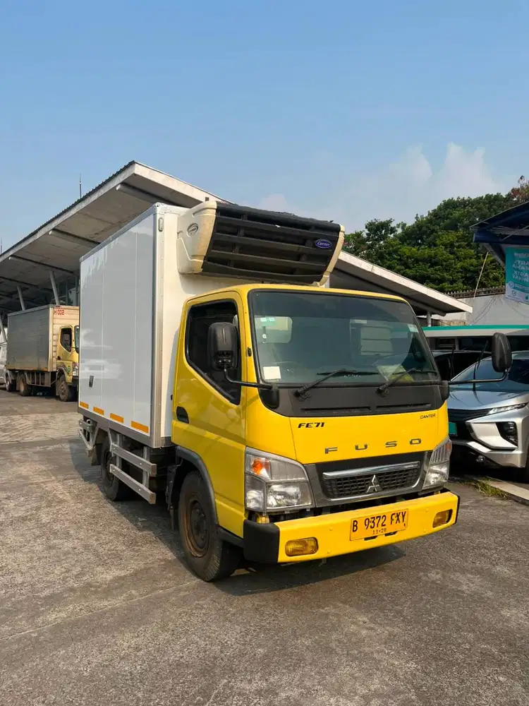 CDE Mitsubishi Colt diesel engkel FE 71 box freezer 2023