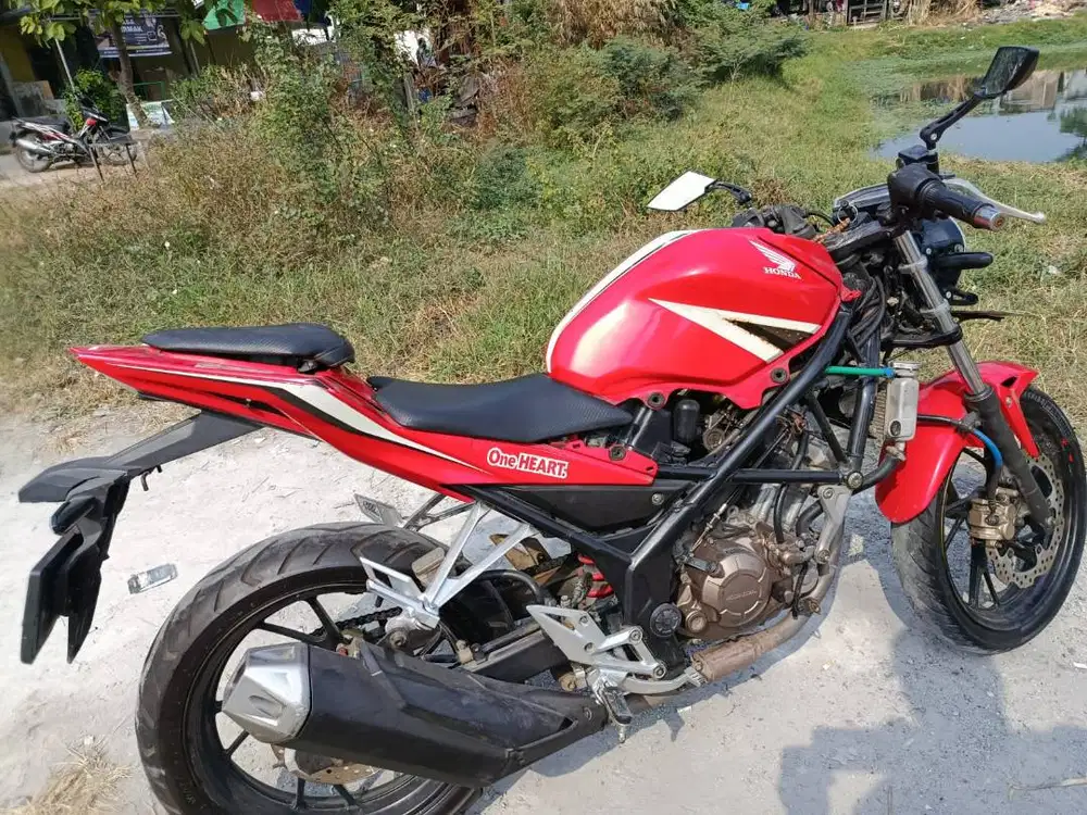 CBR150R Naked Custom