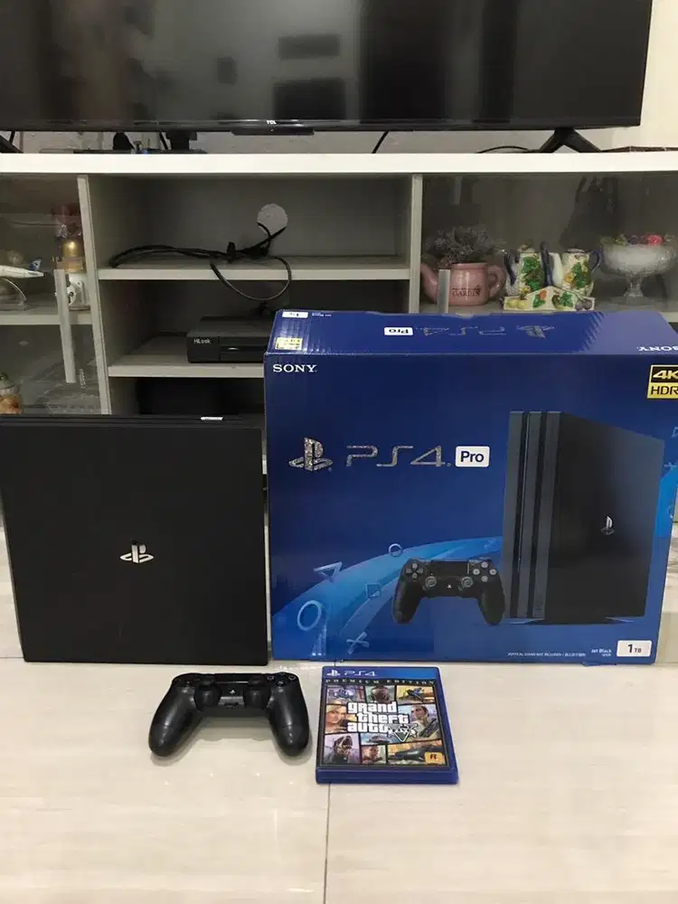 Dijual PS4 Pro 1TB Fullset Ori