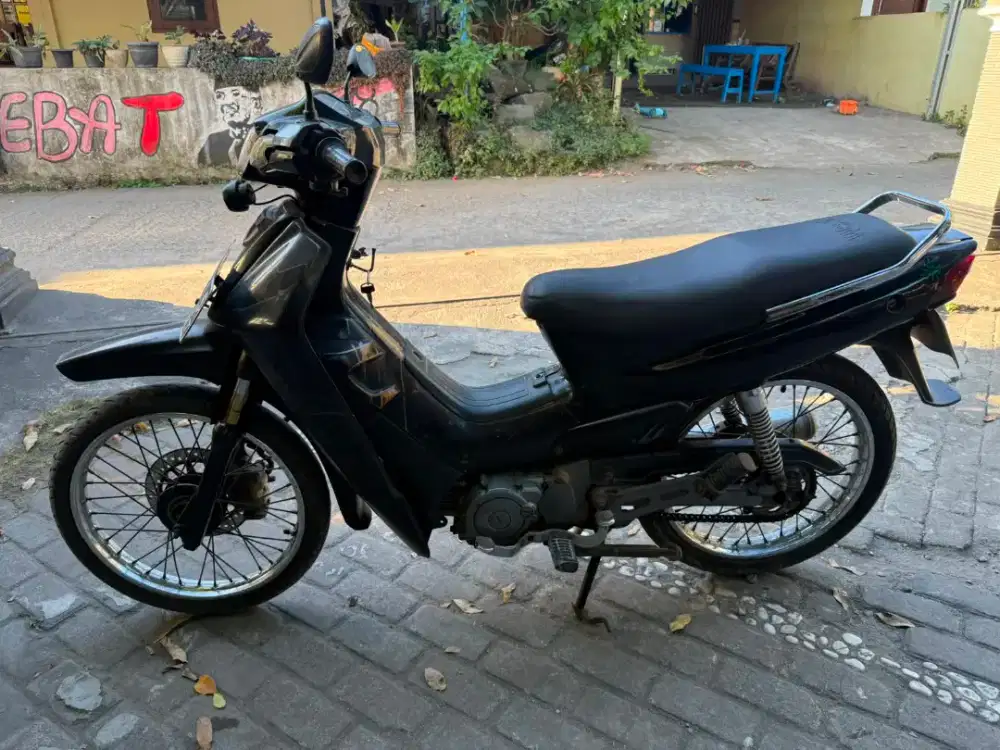Yamaha Vega Crypton THN 1997 plat AB kota