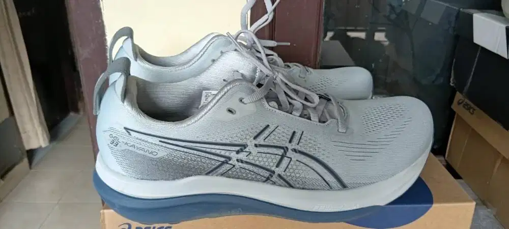 DIJUAL ASICS GEL KAYANO 33