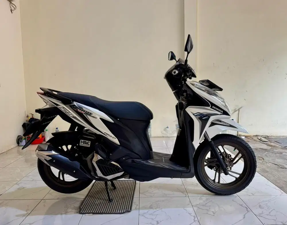 Honda Vario KZR 125 CBS ISS MULUSSS Pajak Hidup Panjang