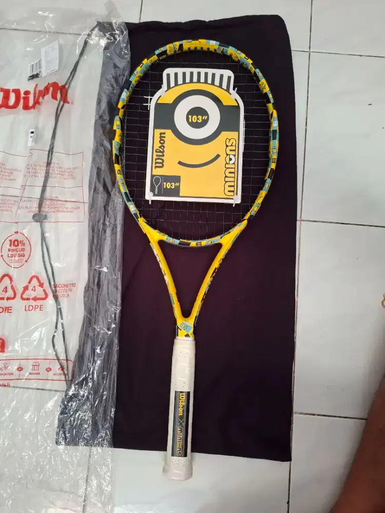 Raket tennis Wilson minions 3.0 103