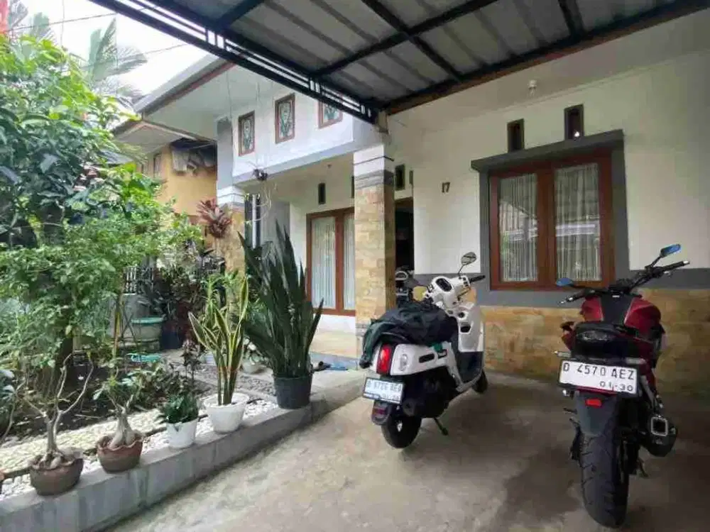 Rumah Bagus Siap Pakai di Arcamanik Endah Bandung dekat griya dan spot jabar