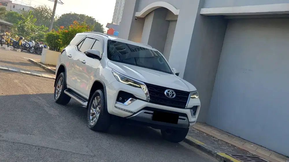 [ GARANSI 5TH ] Toyota Fortuner VRZ 2.8 Kicksensor Diesel AT 2022/2023