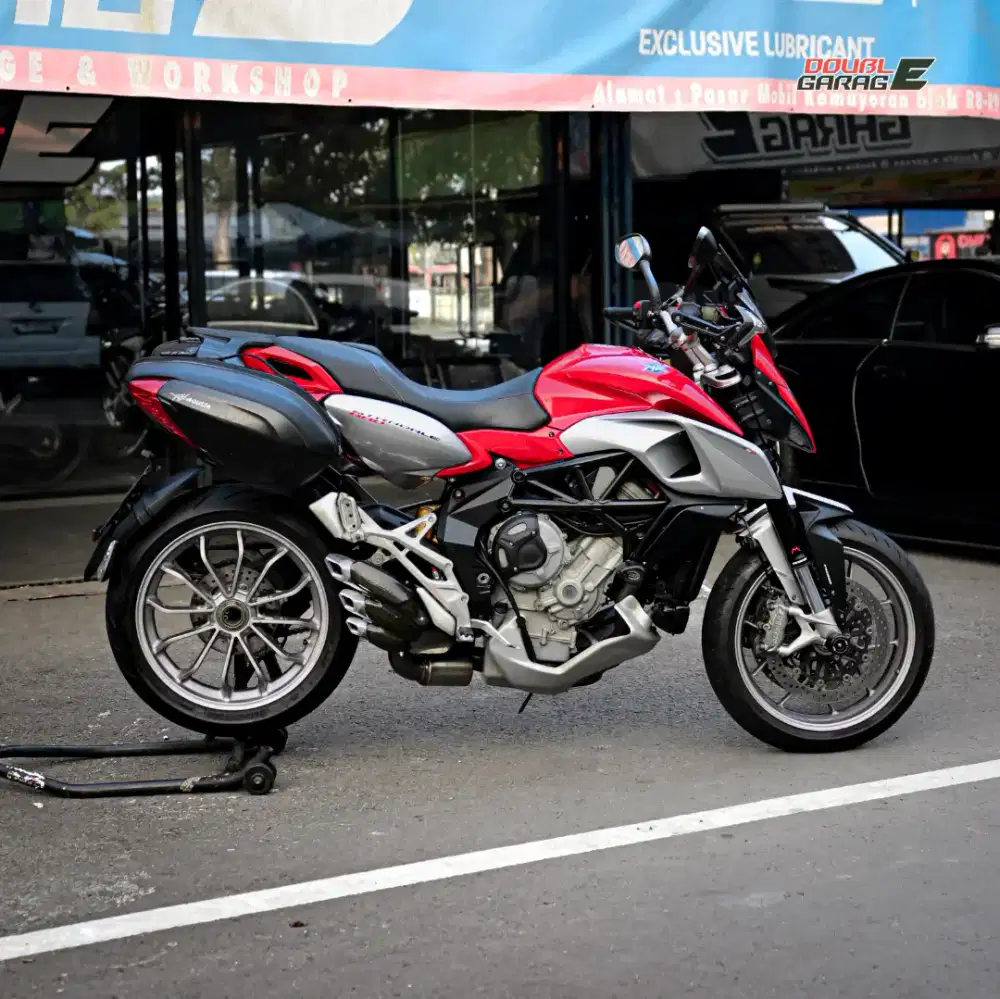 MV AGUSTA STRADALE 800 MERAH 2020