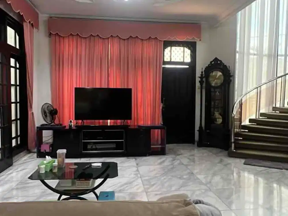 rumah di danau agung sunter, jakarta utara, lingkungan eksklusif, jalan depan besar.