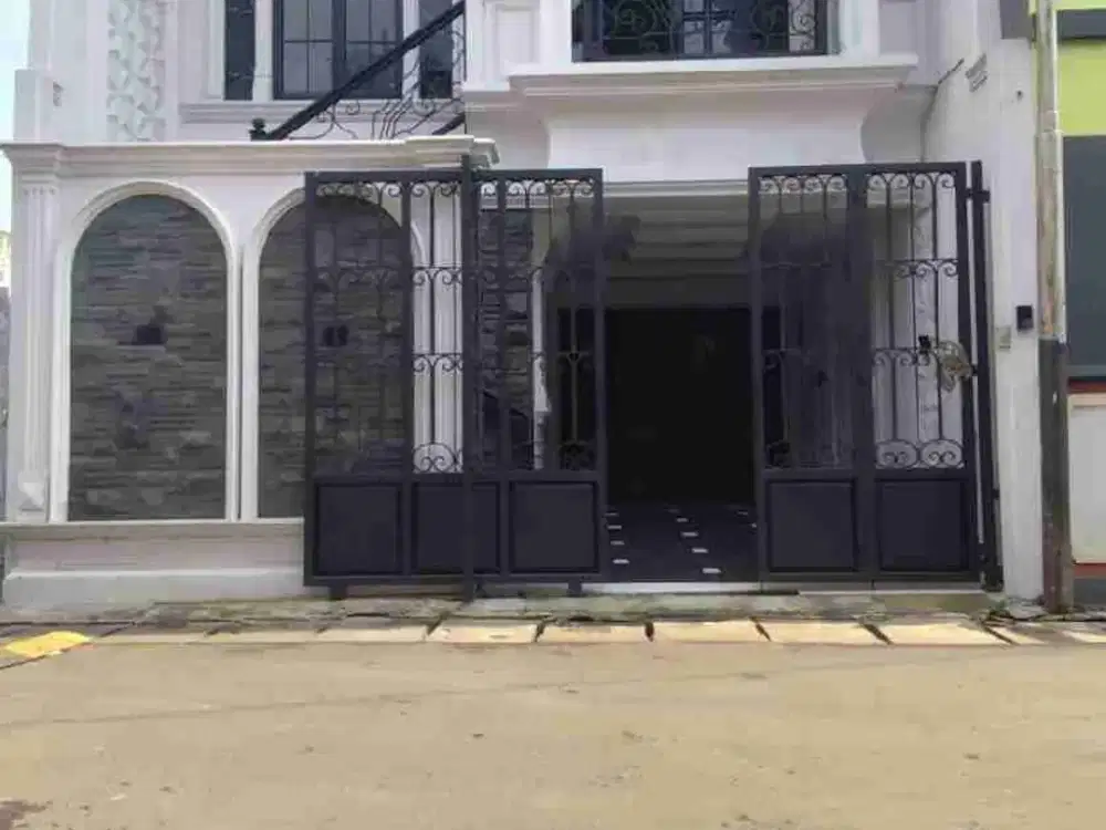 Dijual Cepat Rumah Mewah Baru 3 Lantai Siap Huni di Ragunan Jaksel