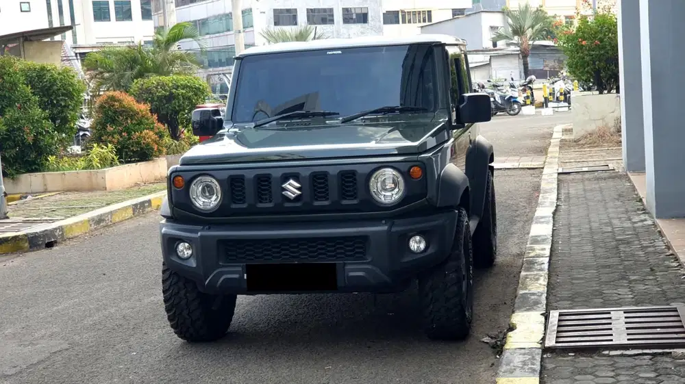 Km 15rb suzuki jimny 3 door 4x4 matic 2021 hijau pajak panjang