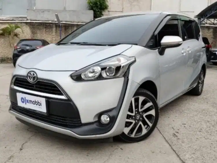 DP Murah Toyota Sienta  1.5 V Bensin-AT 2017