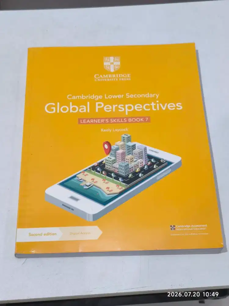 Buku Cambridge Sience, Global English, Global Perspective kelas 7