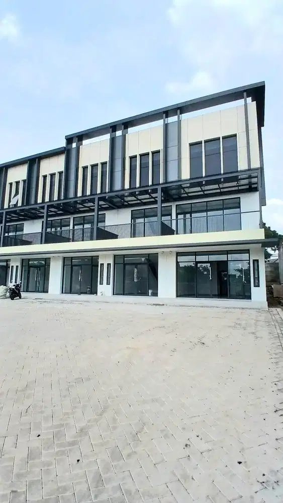 HOT SALE!!! Ruko siap huni di depan alunalun Botanica District Bintaro