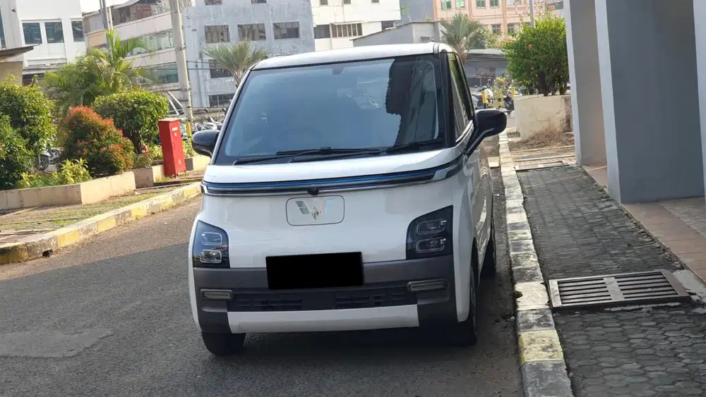 Km 14rb wuling air ev long range 2023 putih