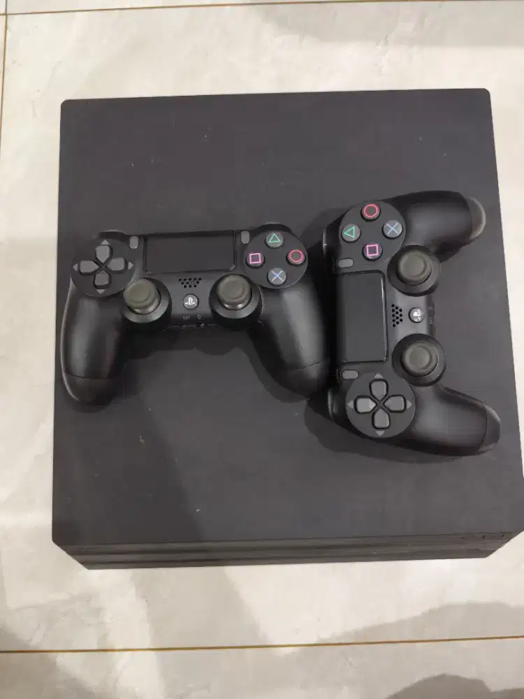 Jual PS 4 pro 1 Tb
