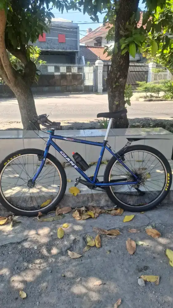 Commuter Bike Giant Rock 4000