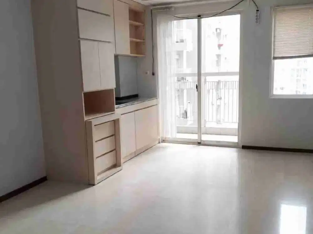 Disewakan Unit Apartemen Royal Mediterania Garden Residence Tipe 2 BR+ Kondisi Unfurnished dan Lokasi Strategis