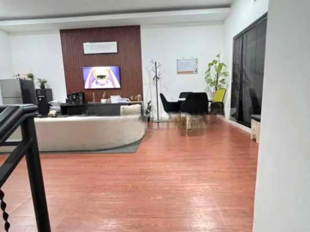 Rumah Keren Sayap Riau Bandung Harga Super Sensual, Prime Location


SHM
LT.199 m²
LB.350 m²
Bangunan 2 lantai
Dimensi  L.8 x P. 24,8 meter
Hadap Timur
KT.5+1
KM.3+1
Balkon atas belakang
Taman belakang bawah
Listrik 2.200 watt
Semi Furnished
Air PDAM
Gara