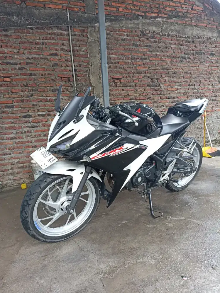 CBR 150 R Stretfire 2017 Termurah