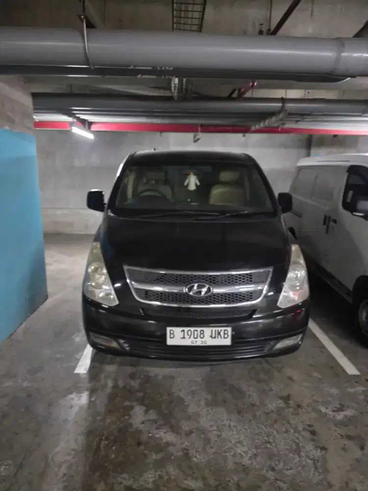 Hyundai H1 Tahun 2010