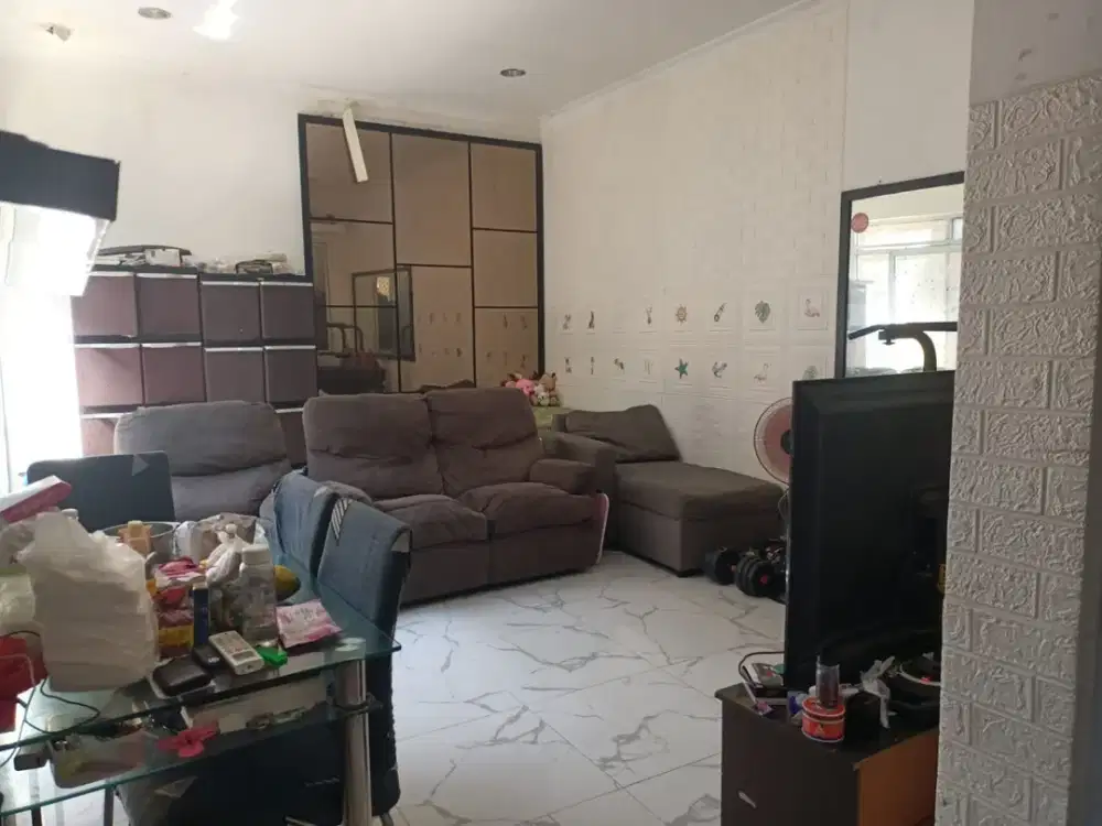 Rumah 2 Lantai Full Renovasi di Cluster Lasaine Jakarta Garden City!