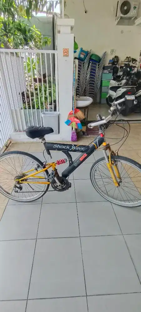 Sepeda olahraga Ukuran tinggi