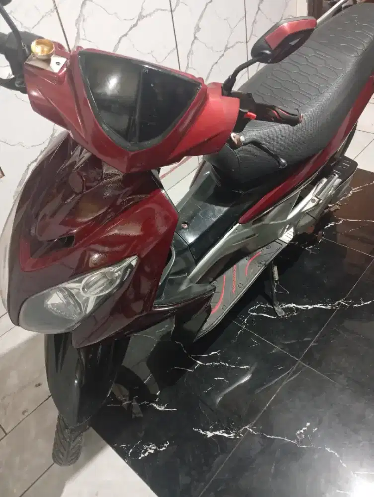 Di jual cepat  yamaha nouvo 2005