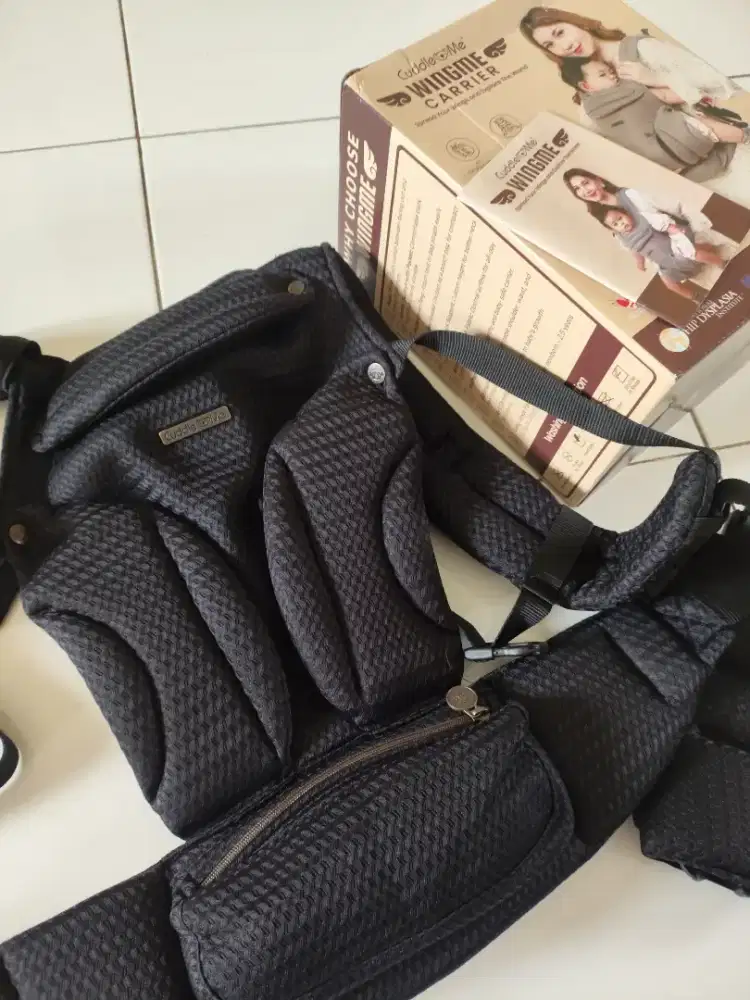 Gendongan bayi cuddle me wingme carrier