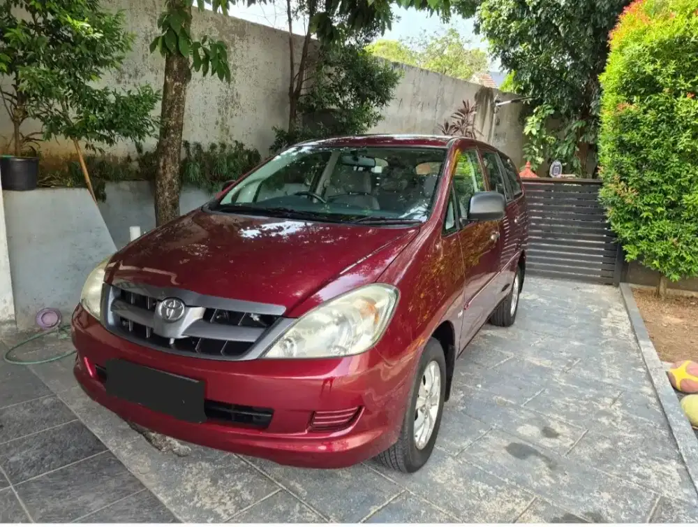 KIJANG INNOVA E 2005 M/T
