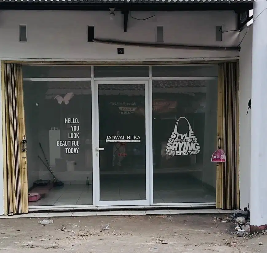 DIJUAL ETALASE DEPAN RUKO (PINTU KACA + KUSEN ALUMINIUM)