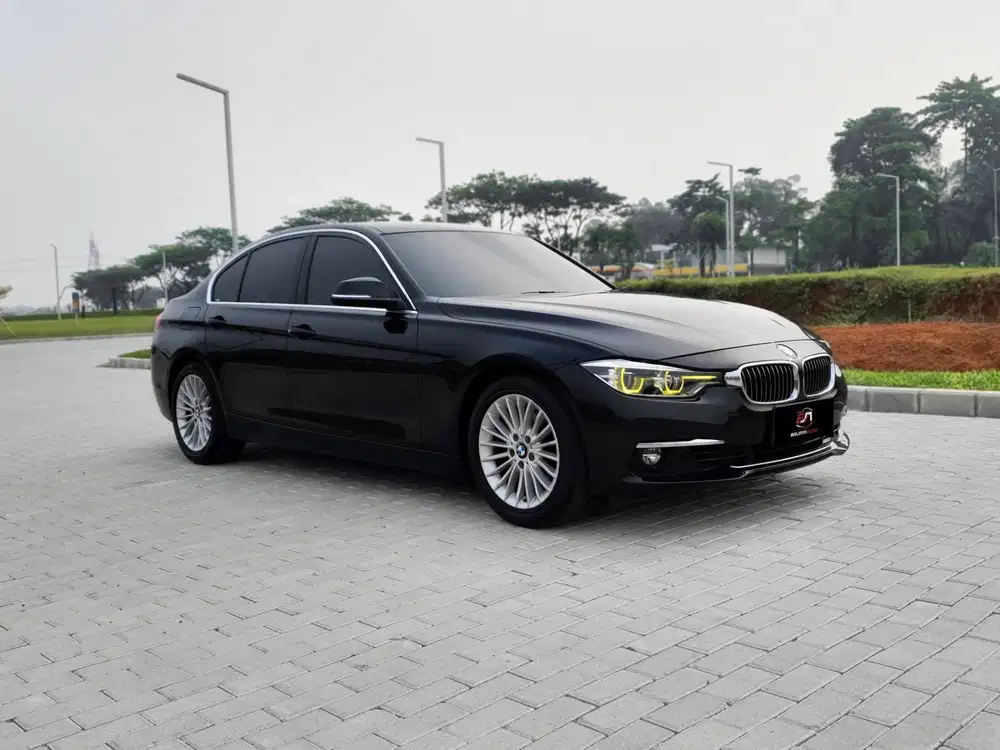 BMW F30 320i 2018 LCI LUXURY