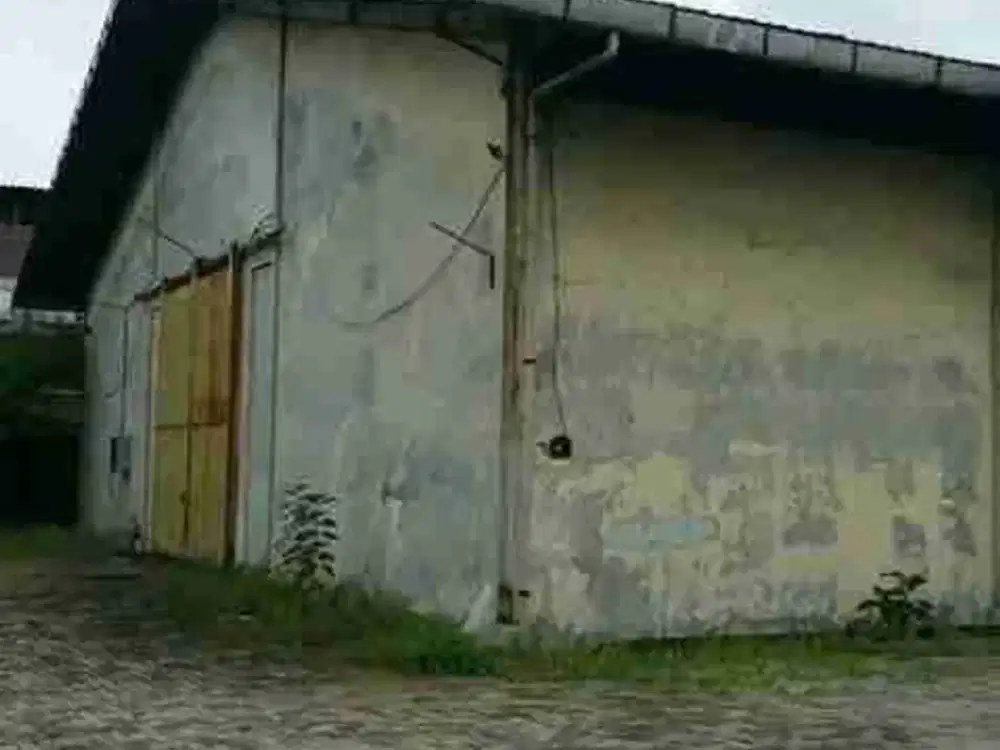 gudang sewa selangkah dari trans icon