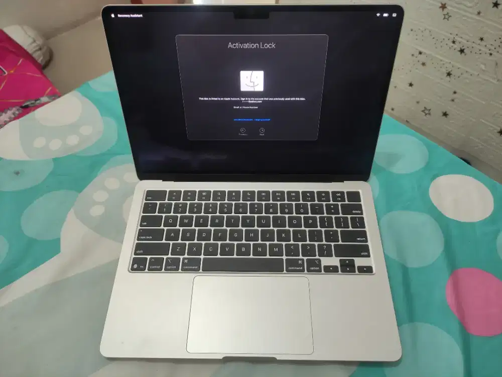 Macbook air m4 2025 Aktivasi lock