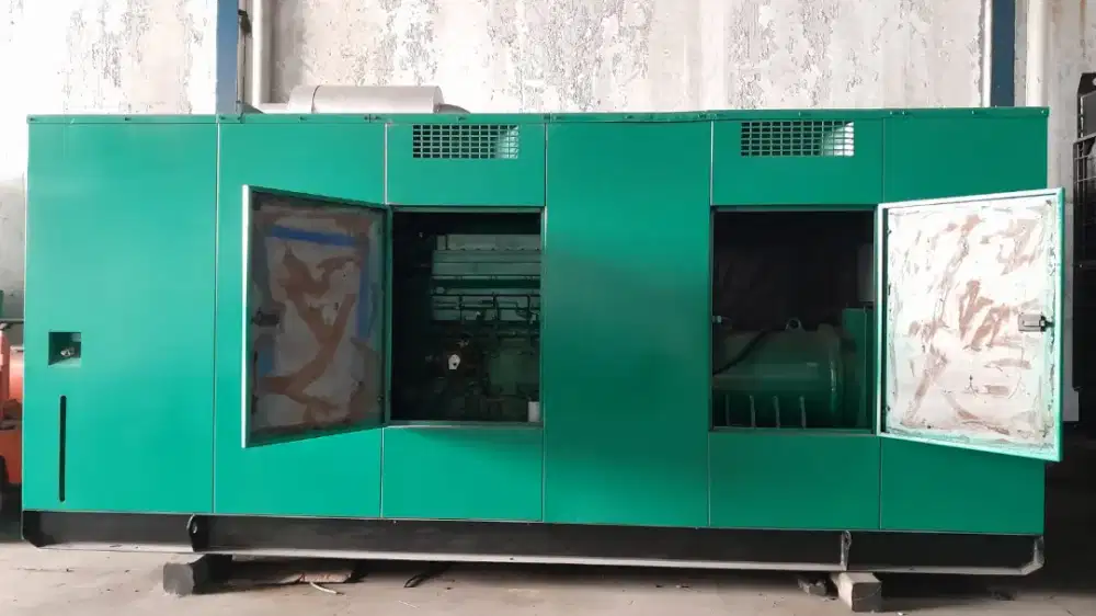 Genset 500 kva silent Cummins BERGARANSI!