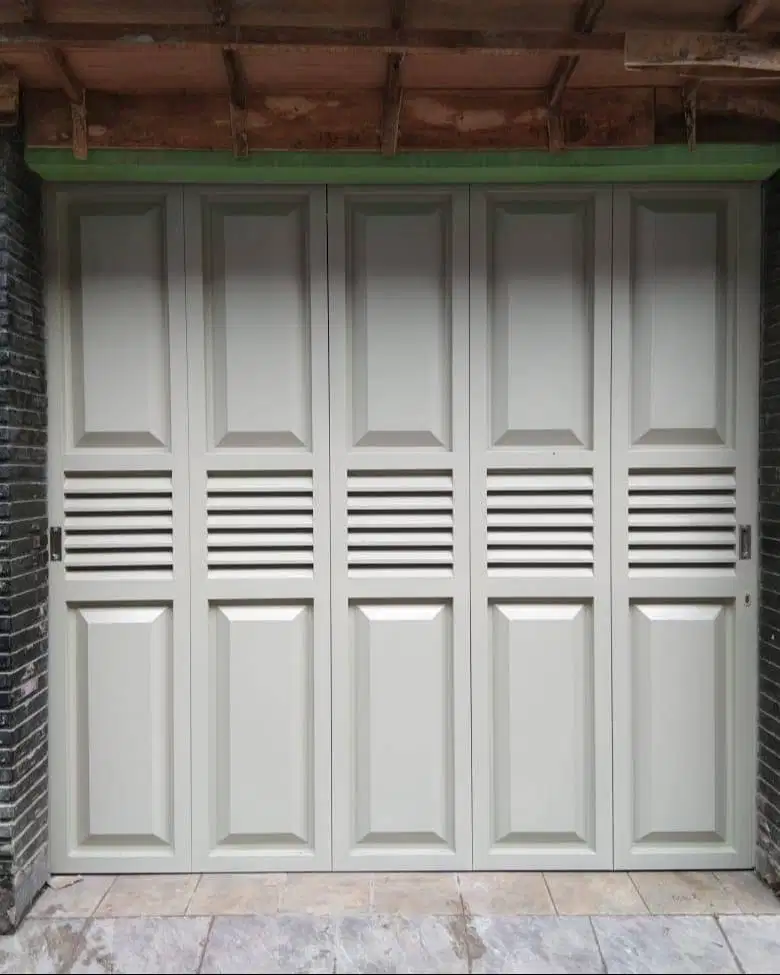 pintu garasi ruko
