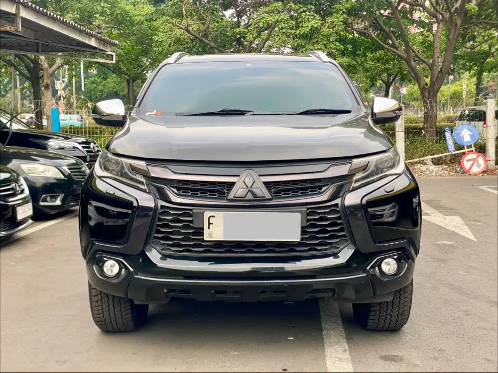 MITSUBISHI PAJERO SPORT DAKAR 2.4 AT 2016 HITAM
