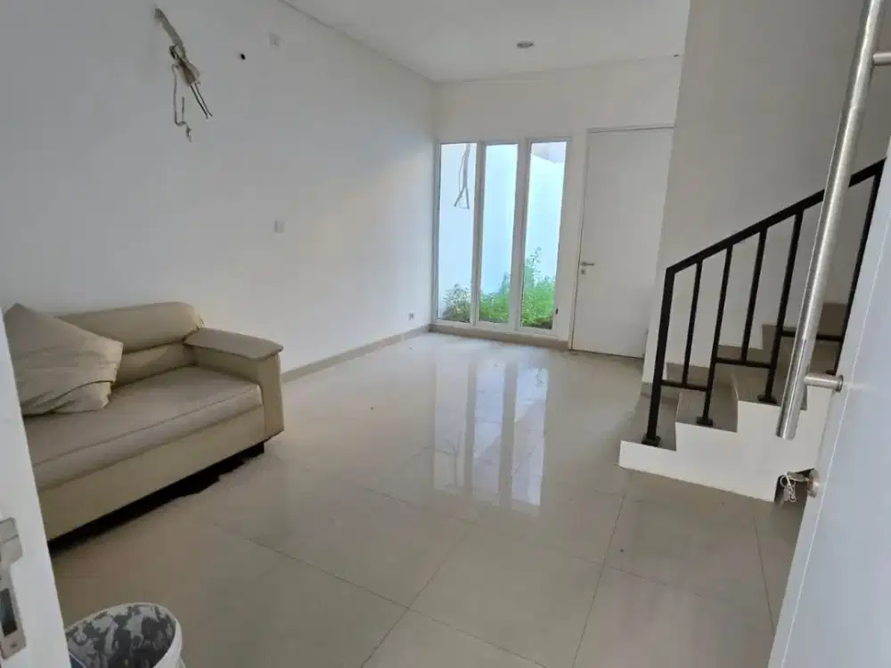 Rumah Nyaman Cluster Yarra JGC | Sofa, Bed, Hordeng & 3 AC