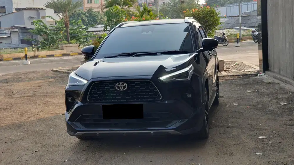 Km 19rban toyota yaris cross gr hybrid cvt tss 2023 pakai 2024 hitam