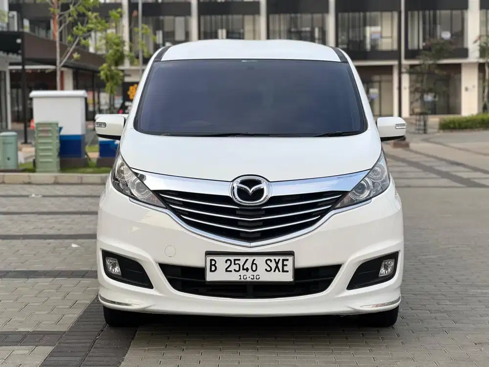 LOW KM |MAZDA BIANTE 2.0 SKYACTIVE SUPER IRIT BENSIN AT 2015 PUTIH
