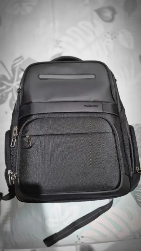 Dijual tas samsonite kondisi 99,9% masih ada merk nya never been use