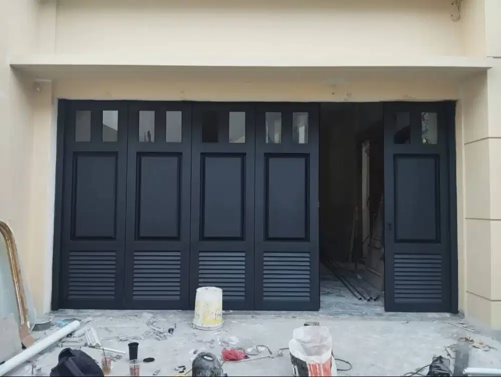 Pintu garasi besi sliding lipat