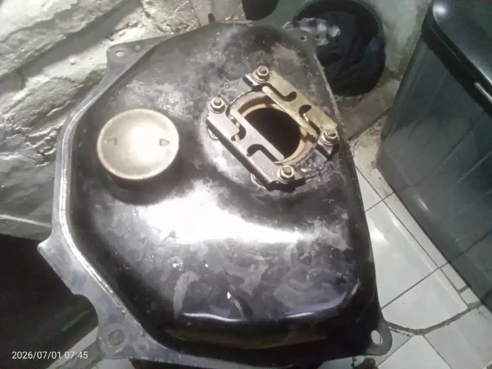tangki motor beat fi 2013