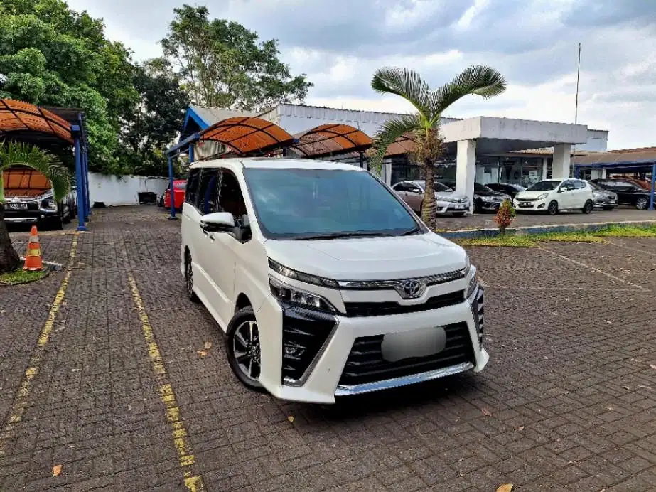 [OLXmobbi] HOT SALE - TOYOTA VOXY 2.0 MATIC 2019