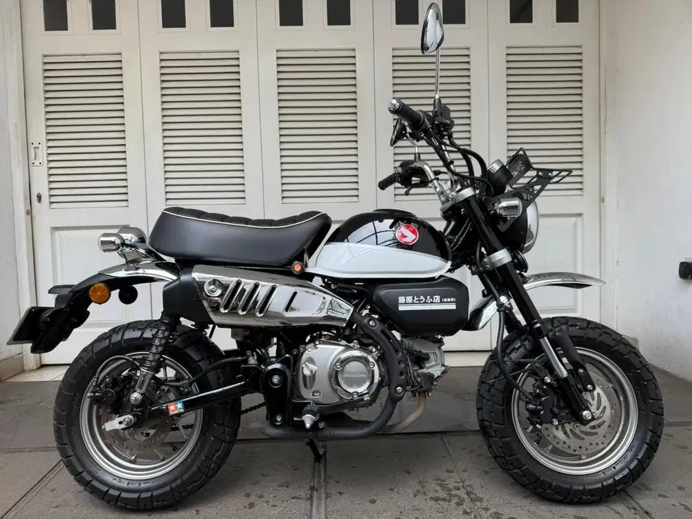 Honda Monkey 125 Pearl Shining Black 202179