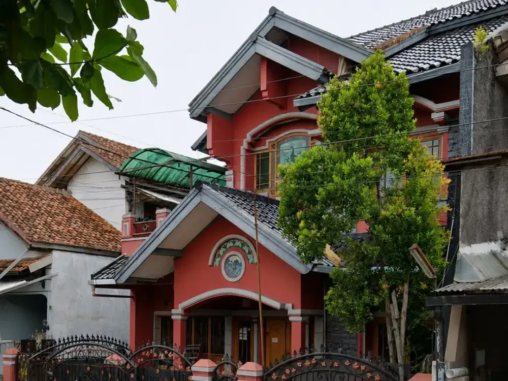 Rumah LELANG SHM 2 lantai strategis di Jalan Jatiwangi, Antapani