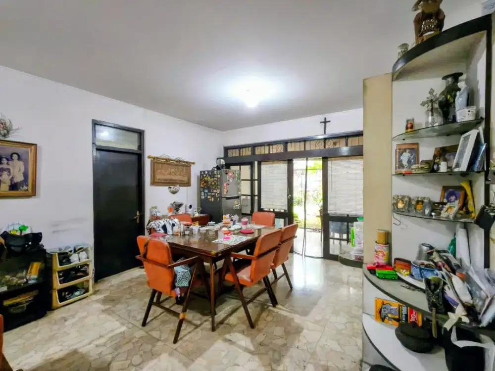 Dijual Rumah 2 Lantai Dekat MRT Lebak Bulus | Cireundeu Permai Ciputat | LT 332 m² | SHM | Rp5,9 M Nego