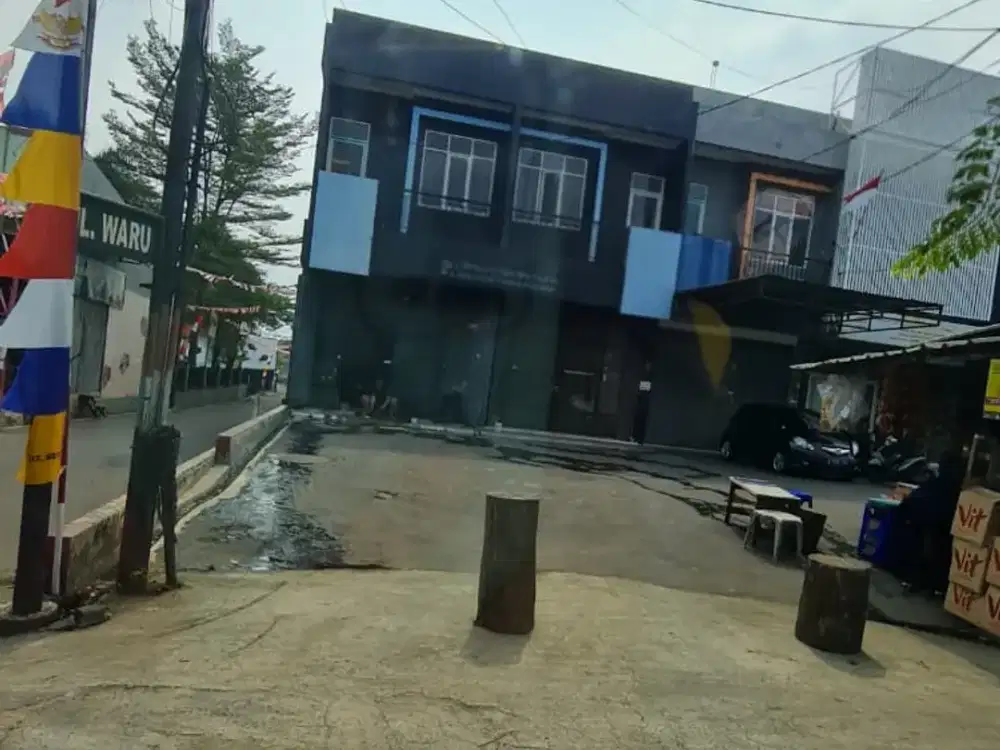 Disewakan Ruko Gandeng 2 Lantai di Pinggir Jalan raya Pekayon